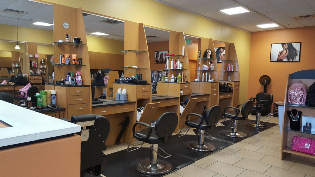 pic_featured-donnalowesalon